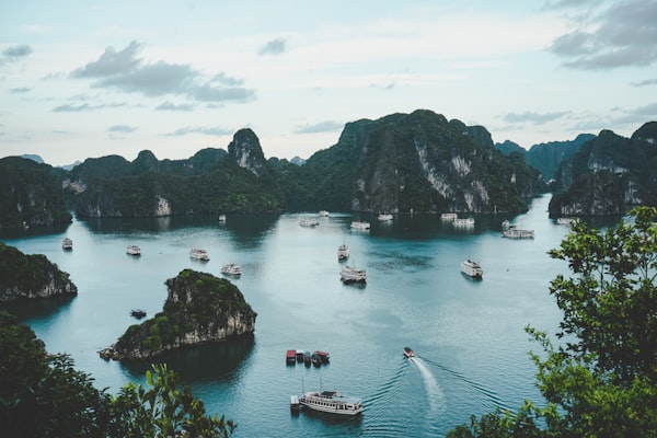 Vietnam Signature & Halong Bay Cruise